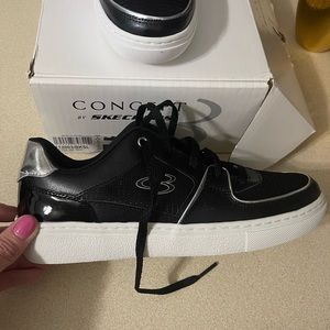 Sketchers womens shoes